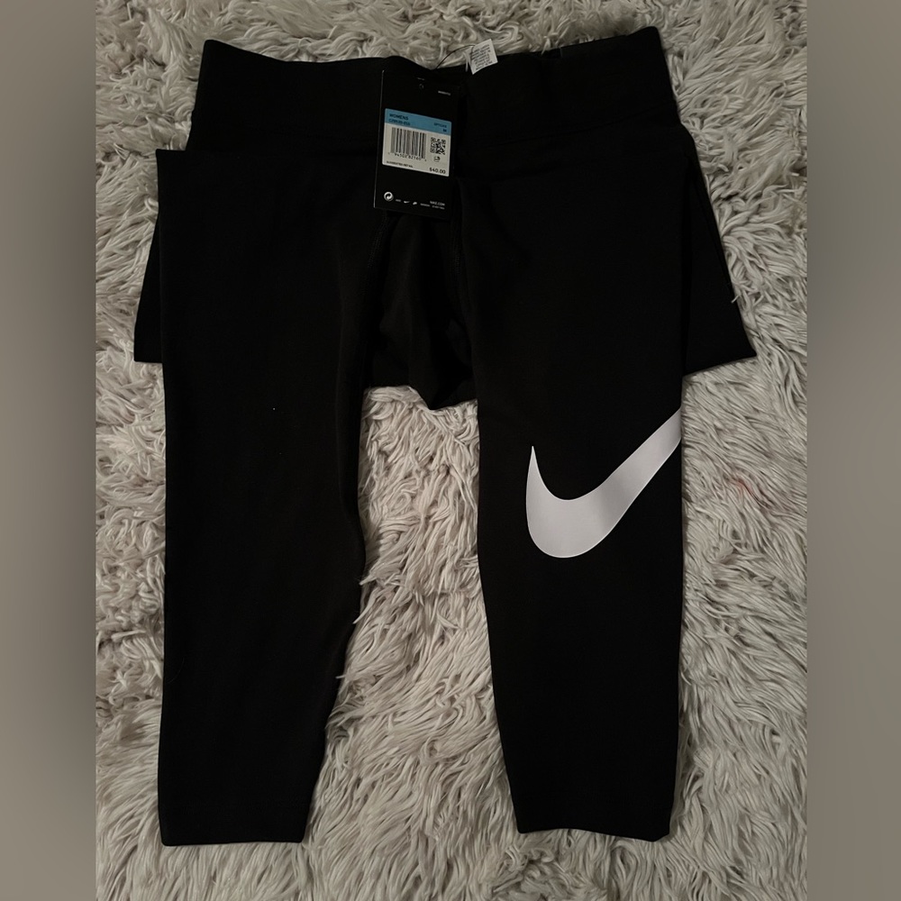 NWT Nike Leggings